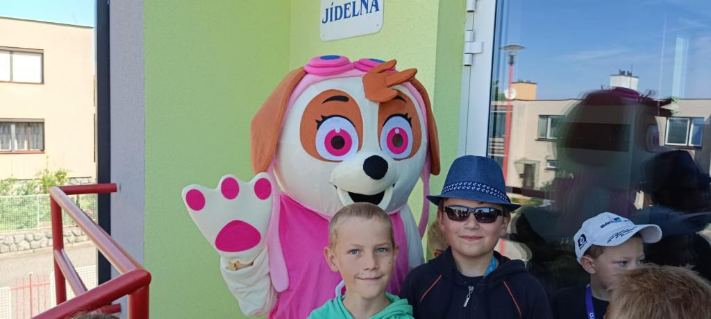 Překvapení u školní jídelny, 5. 9. 2023