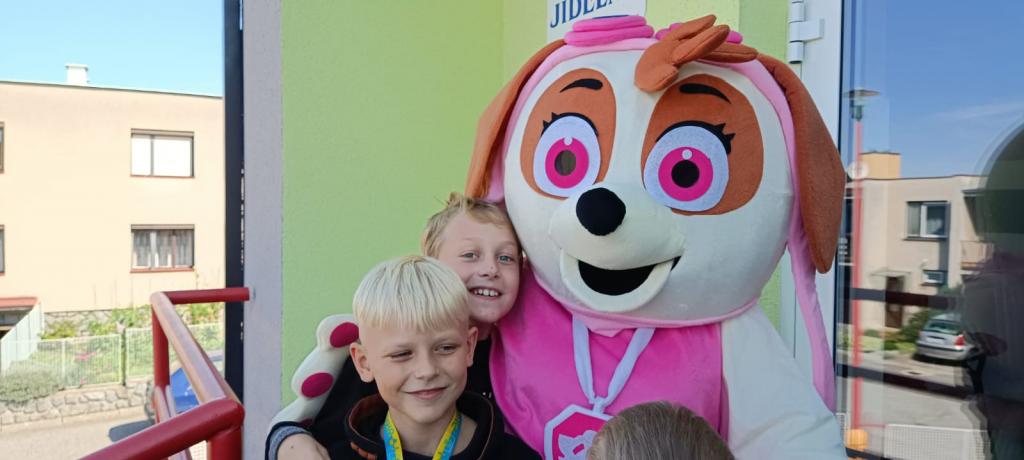 Překvapení u školní jídelny, 5. 9. 2023