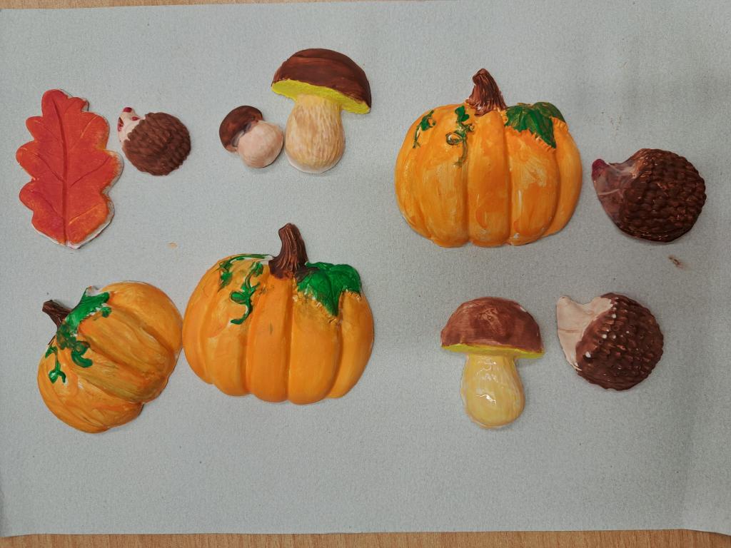 Malování sádrových odlitků, 18. 10. 2023