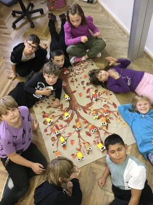 PČ + VV - Práce s textilem, temperami, ruličkami od toaletního papíru, 13. 10. 2023