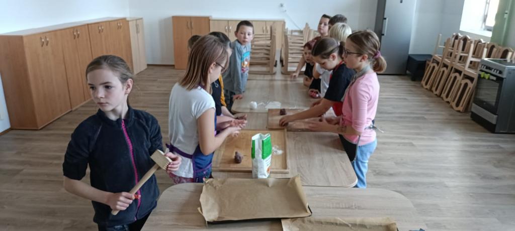 Pečení kouzelných mincí, 2. 11. 2023