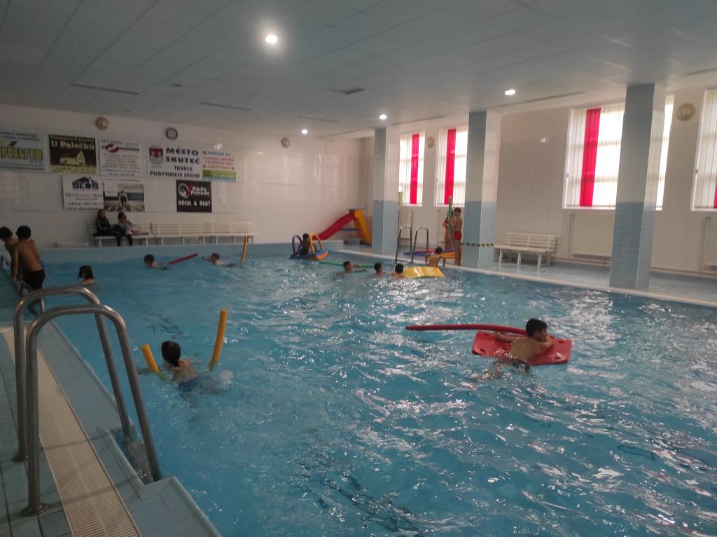 Plavání - 9. lekce a Laskavec v bazénu, 15. 11. 2023