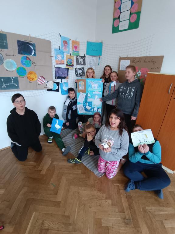 Svatý Martin na bílém koni přijel do 5. třídy - Legenda o svatém Martinovi - Náš svět, Český jazyk. Výtvarná výchova - tvoření v projektové hodině Svatý Martin., 9. 11. 2023