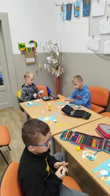 Tematické tvoření k pohádce O nemocné sýkorce., 16. 11. 2023