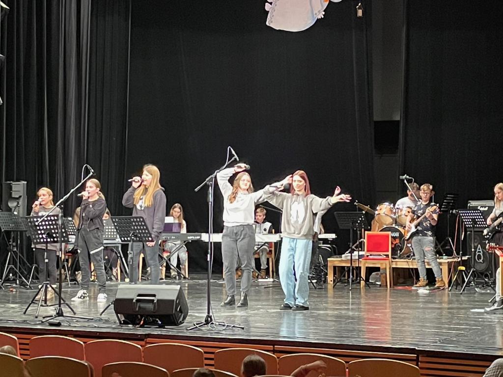 Adventní souborový koncert ZUŠ, 6. 12. 2023