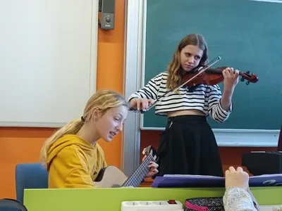 Hudební výchova: Vánoční koledy, 18. 12. 2023