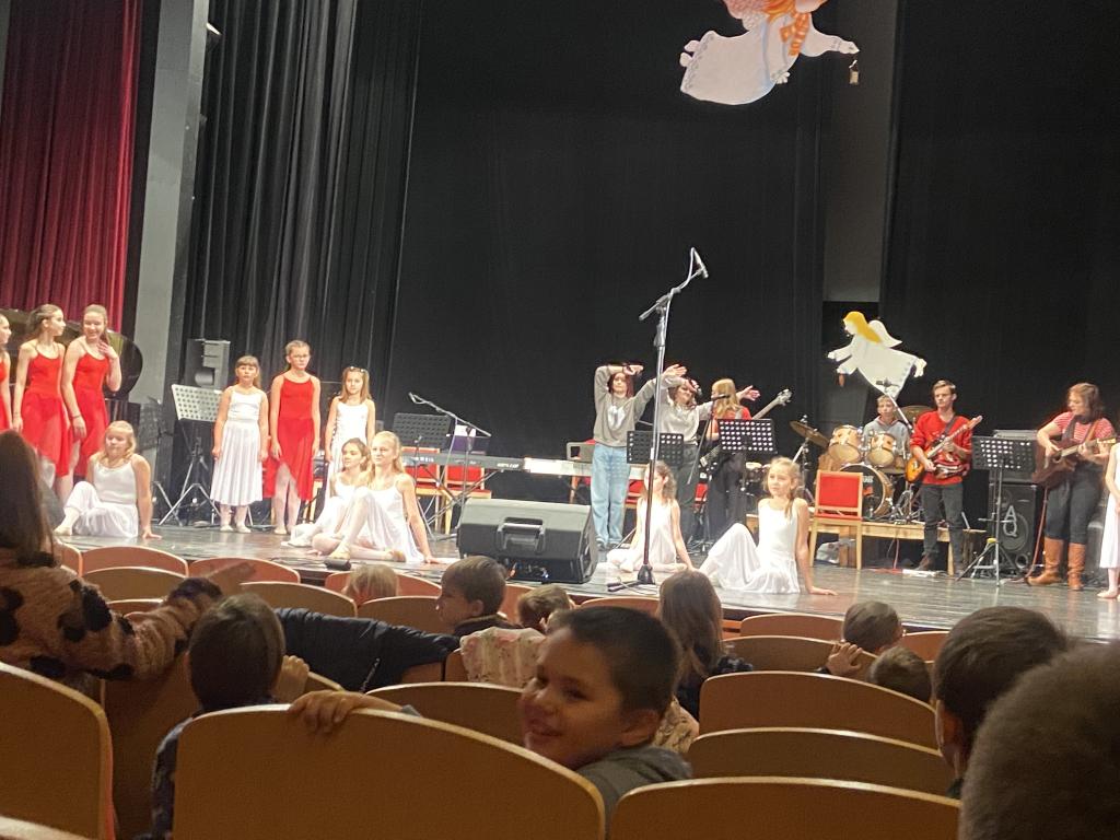 Koncert ZUŠ, 6. 12. 2023