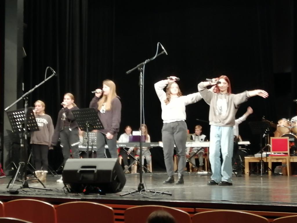Koncert ZUŠ v KKS, 6. 12. 2023