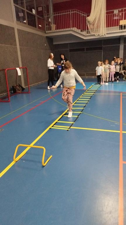 Sportovní hala - sportovní den, 20. 12. 2023