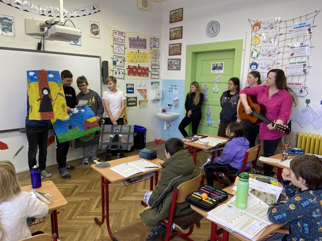 Osmáci ve 4. A - představení Kramářské písně, 25. 1. 2024