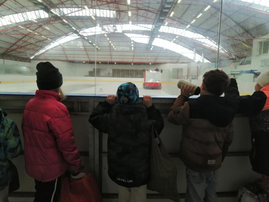 Poslední bruslení v 1. třídě - rozloučení s ledem, 21. 2. 2024