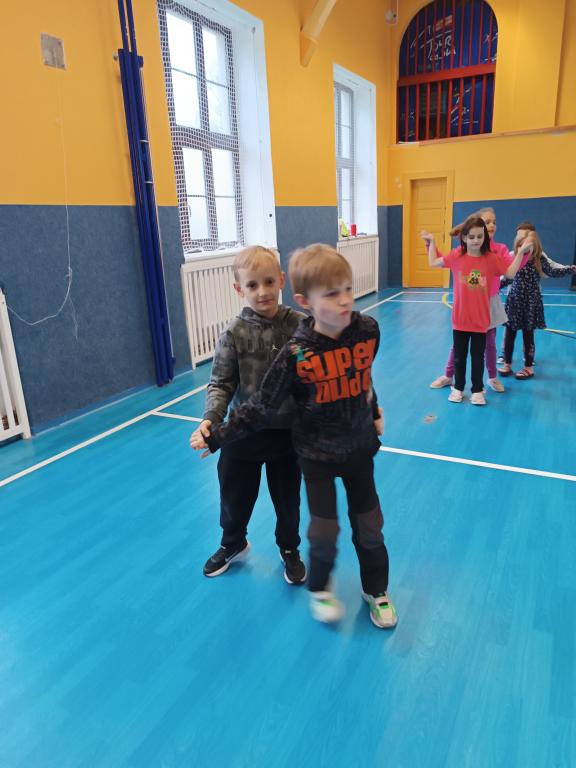 Přípravy na ples vrcholí, 14. 2. 2024