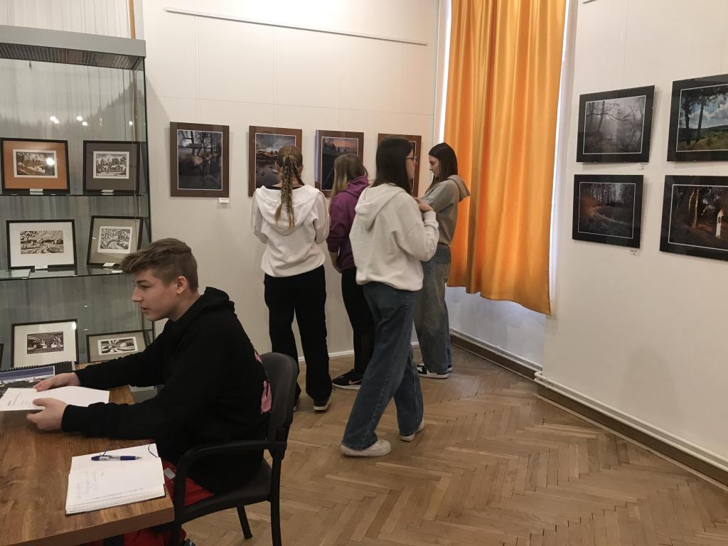 Výstava fotografií s názvem OKA-MŽIK, 29. 2. 2024
