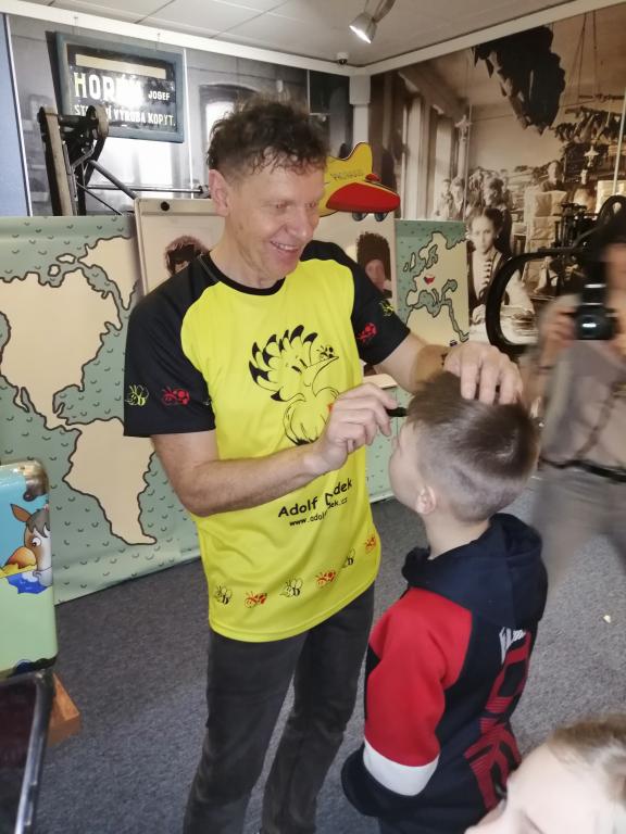 Setkání s ilustrátorem Adolfem Dudkem - městské muzeum, 6. 3. 2024