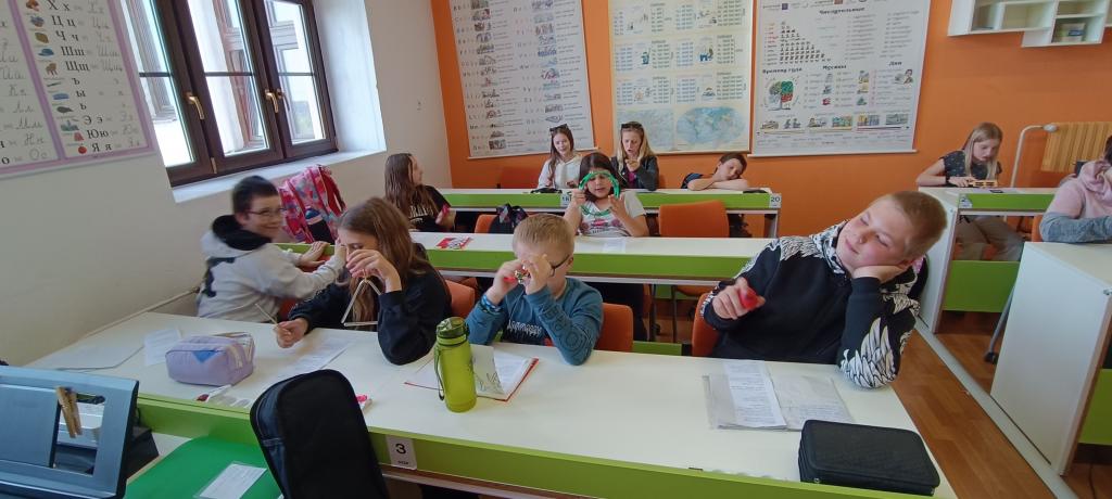 Hudební výchova v 5. třídě: Zpíváme s doprovodem na instrumentální nástroje, 9. 4. 2024