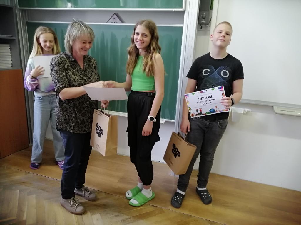 Naše úspěchy: 1. a 3. místo ve Výtvarné soutěži s přírodovědným zaměřením na téma: Sopky Železných hor, 19. 4. 2024