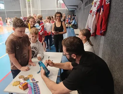 Den hokeje, 15. 5. 2024