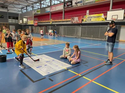 DEN HOKEJE, 15. 5. 2024