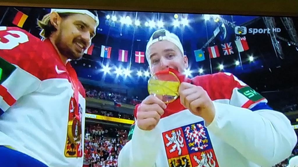 Fandíme hokeji ve škole a přespávání ve škole, 26. 5. 2024