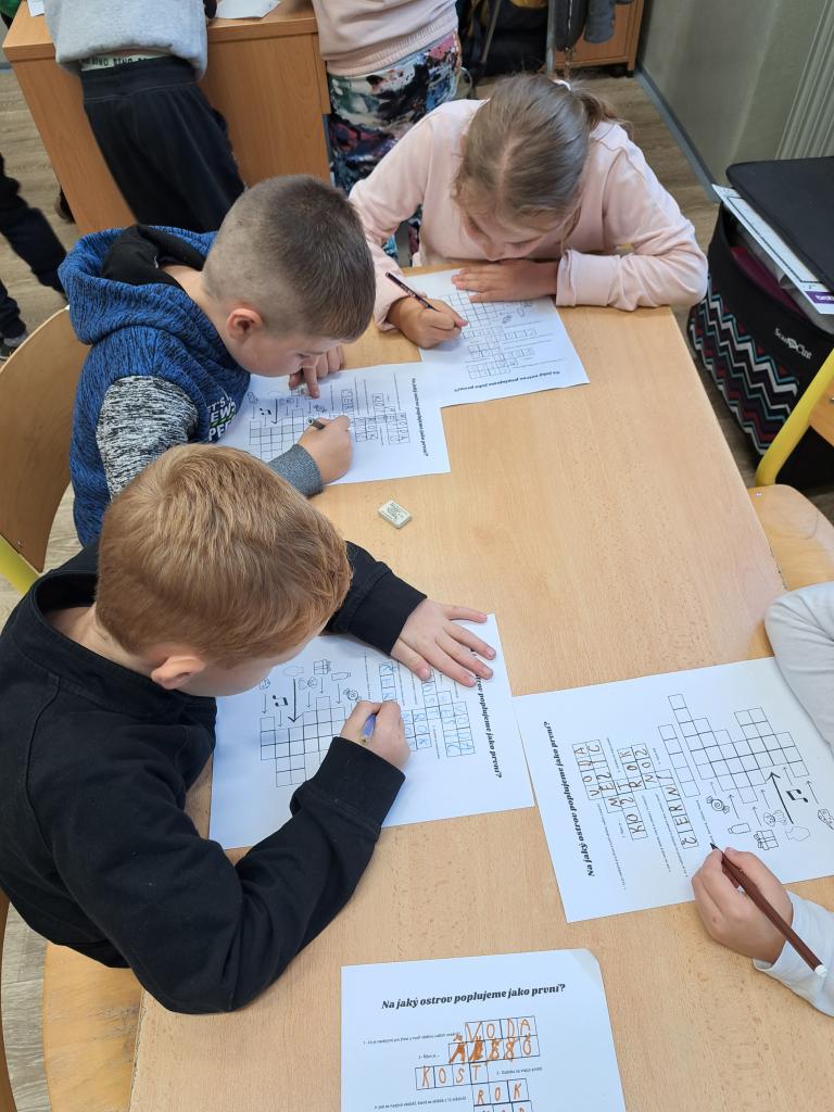 Děti luštily název ostrova, 6. 10. 2024