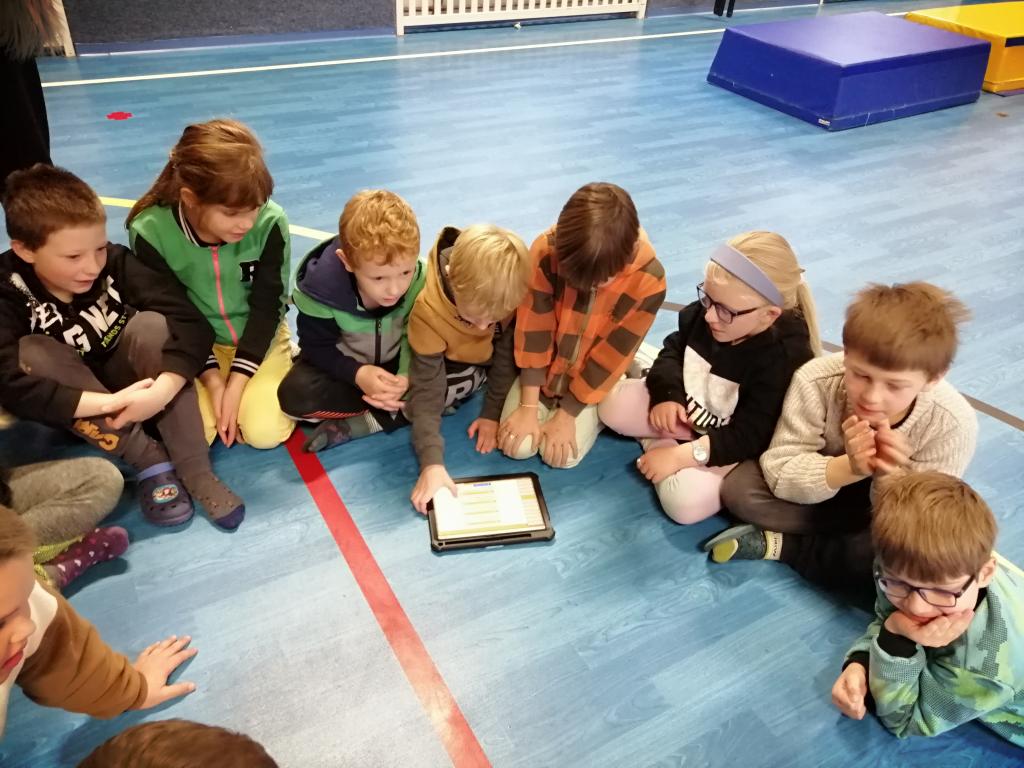 Projektová hodina s AI roboty, 28. 11. 2024