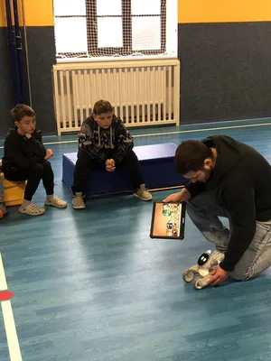 Roboti - to by se asi pan  Čapek divil…, 28. 11. 2024