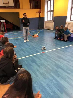 Roboti - to by se asi pan  Čapek divil…, 28. 11. 2024