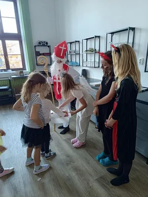 Jak tanečnice roztancovaly čertice a andílky ..., 5. 12. 2024