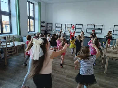 Jak tanečnice roztancovaly čertice a andílky ..., 5. 12. 2024