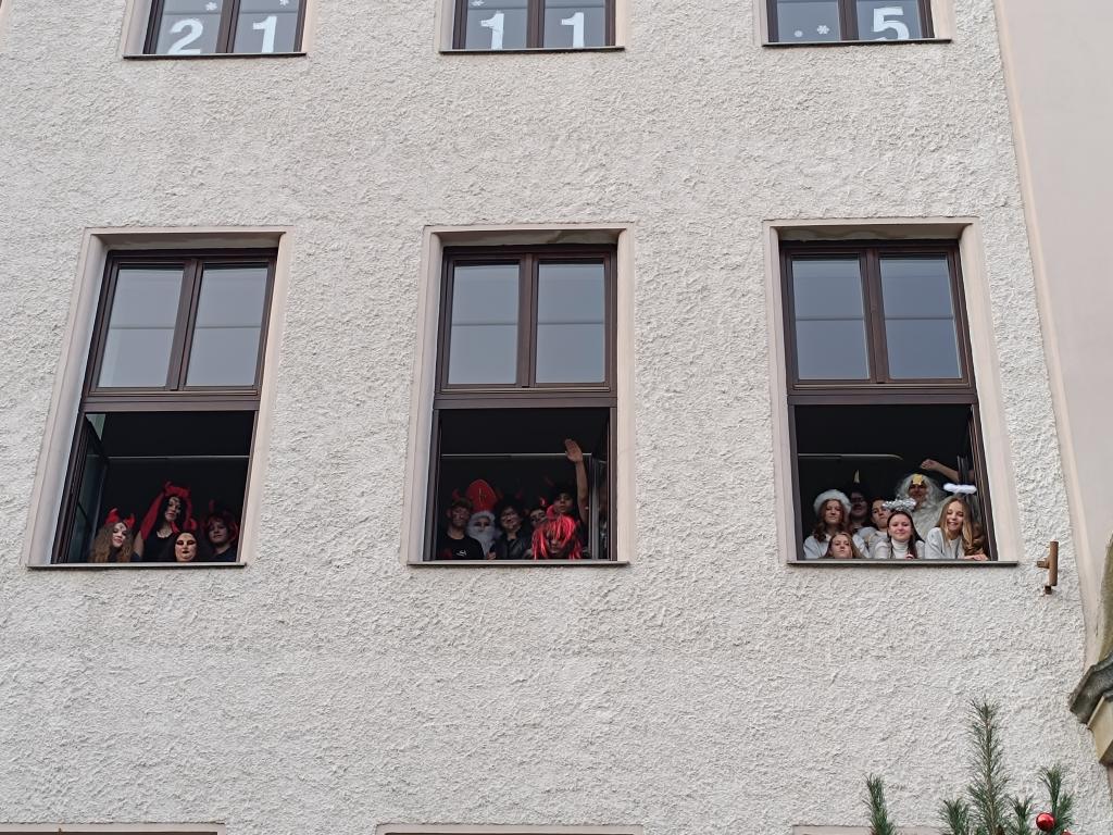 Mikuláš v podání 8. třídy, 5. 12. 2024