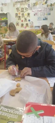 VV, PČ - Zdobíme perníčky, 16. 12. 2024