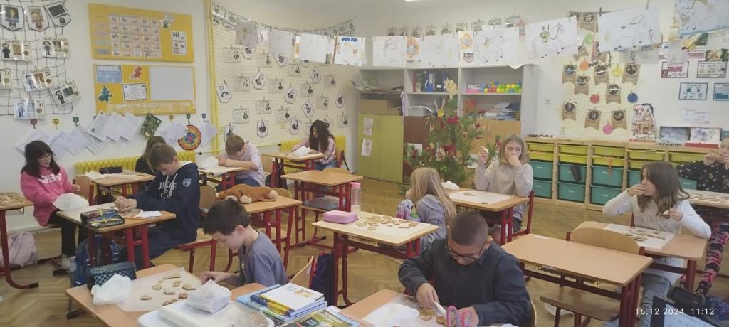 VV, PČ - Zdobíme perníčky, 16. 12. 2024