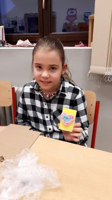 Šikovné ručičky - plstíme srdíčka, 14. 2. 2025