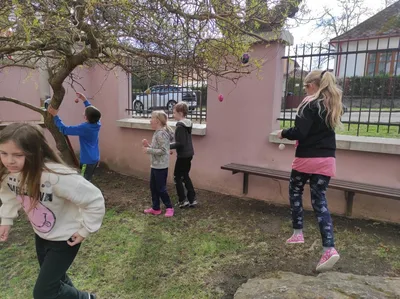 Zdobení školního vajíčkovníku, 1. 4. 2025