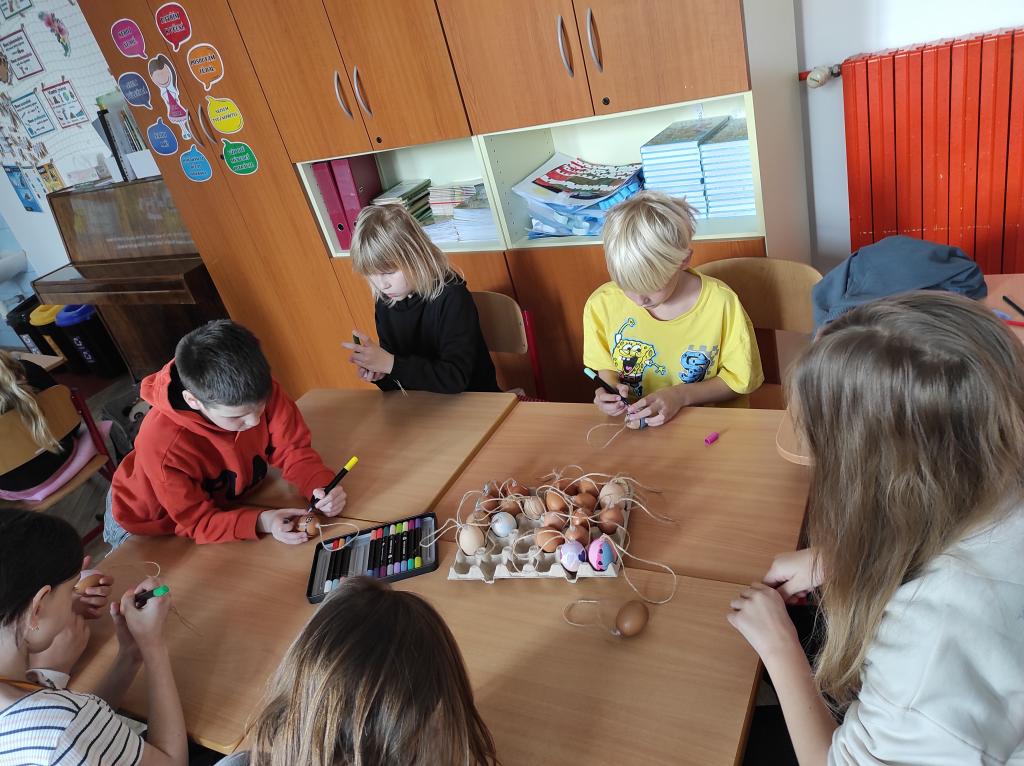 Zdobení školního vajíčkovníku, 1. 4. 2025