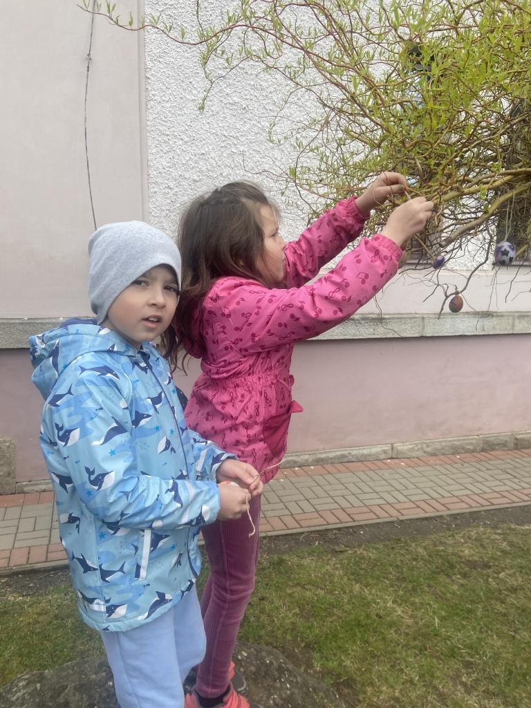 Zdobení školního vajíčkovníku, 1. 4. 2025