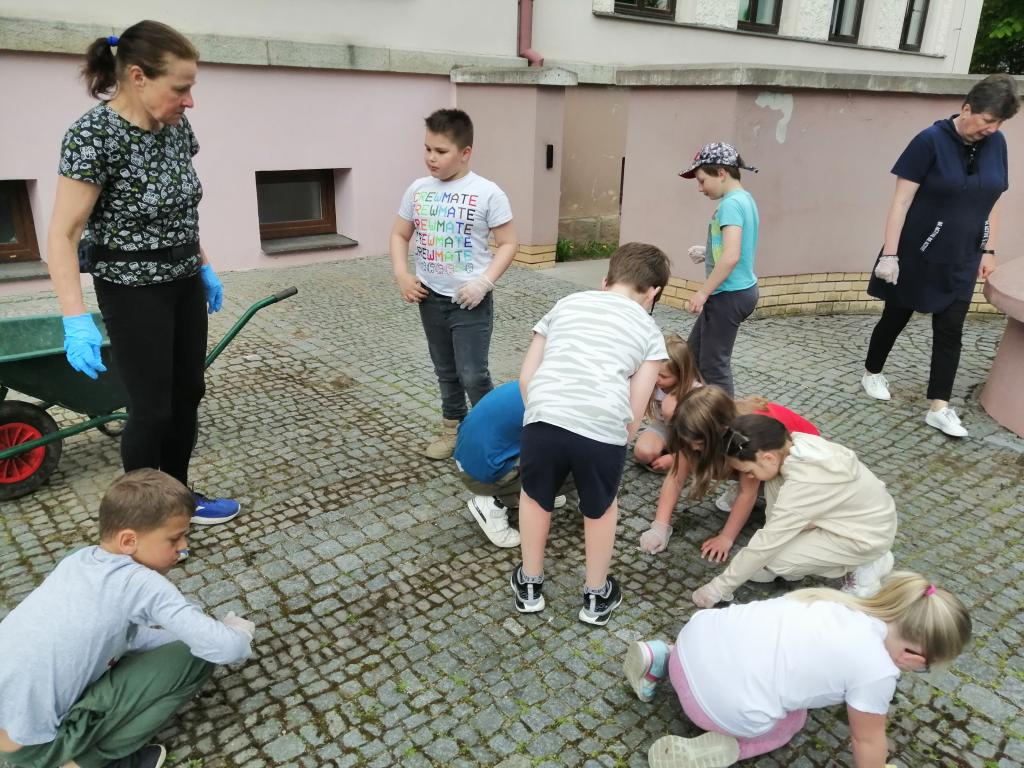 Pracovní činnosti pod širým nebem, 2. 5. 2025