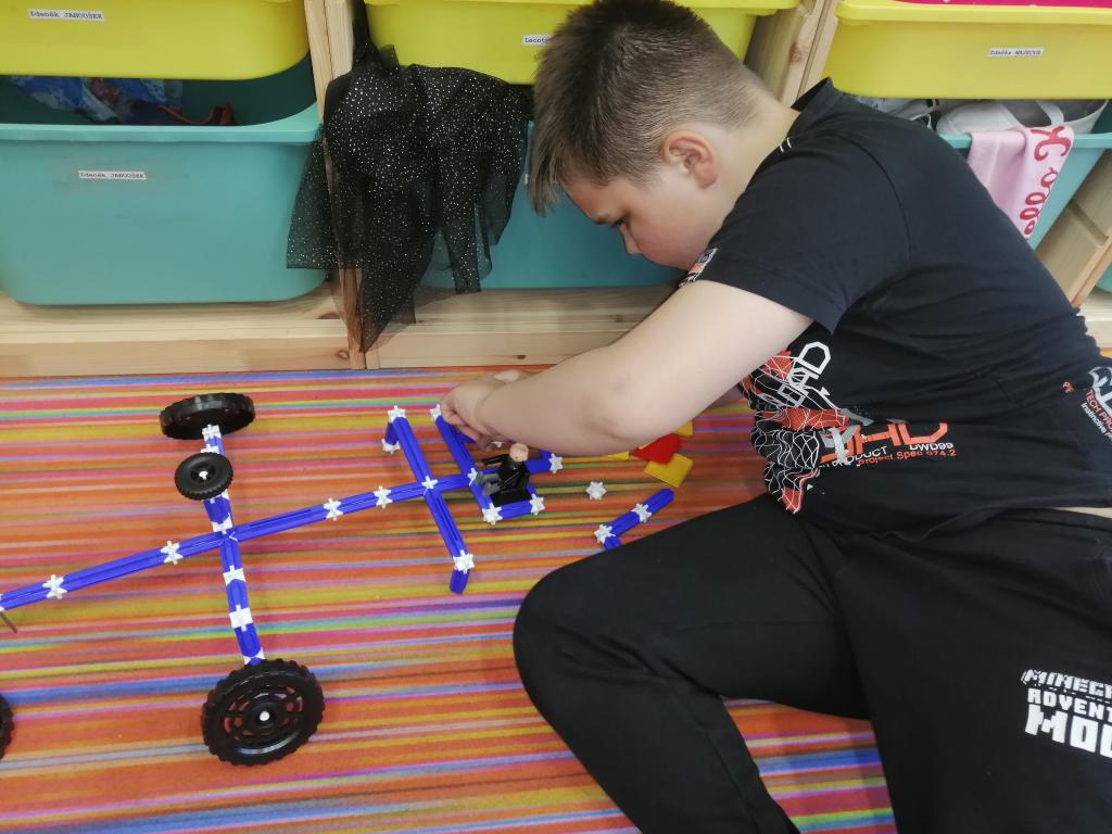 Pracovní činnosti - práce se stavebnicí, 23. 5. 2025