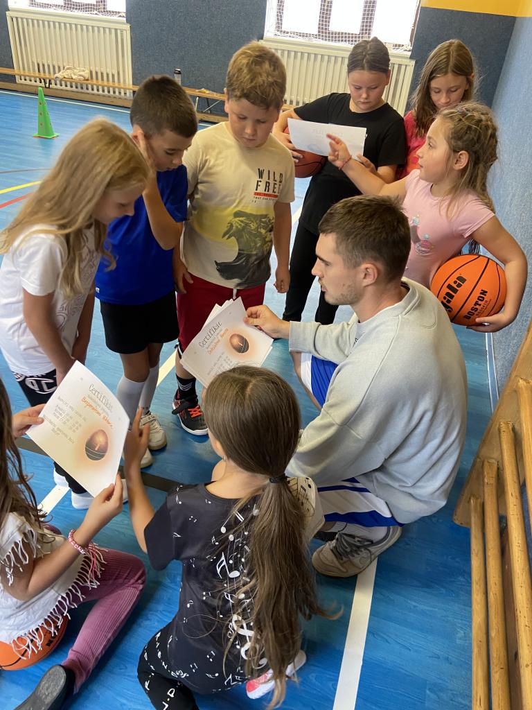 Den s basketbalem, 16. 9. 2025