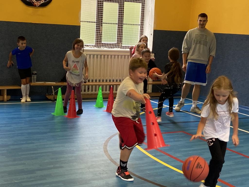 Den s basketbalem, 16. 9. 2025
