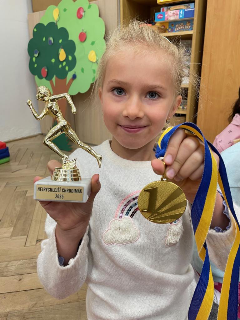 Emma obdržela ve své kategorii ZLATOU MEDAILI v běžecké disciplíně  "NEJRYCHLEJŠÍ CHRUDIMÁK", 25. 9. 2025