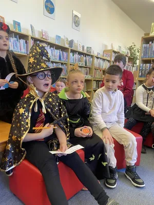 Halloweenská knihovna s 3. B, 31. 10. 2025