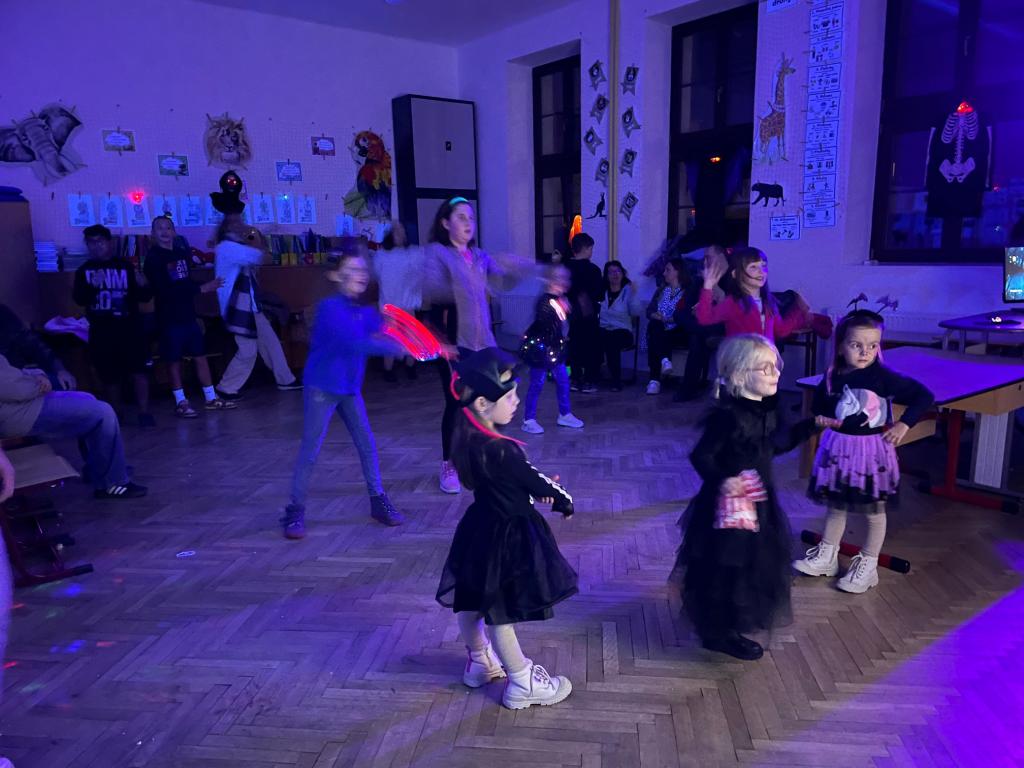 páteční taneční podvečer, 31. 10. 2025