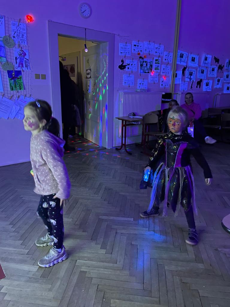 páteční taneční podvečer, 31. 10. 2025