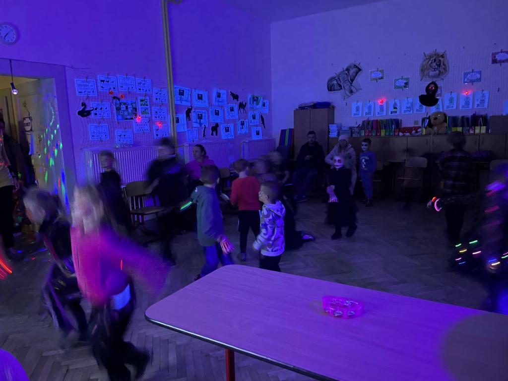 páteční taneční podvečer, 31. 10. 2025