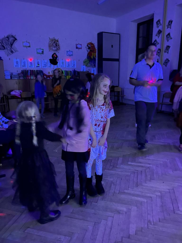 páteční taneční podvečer, 31. 10. 2025