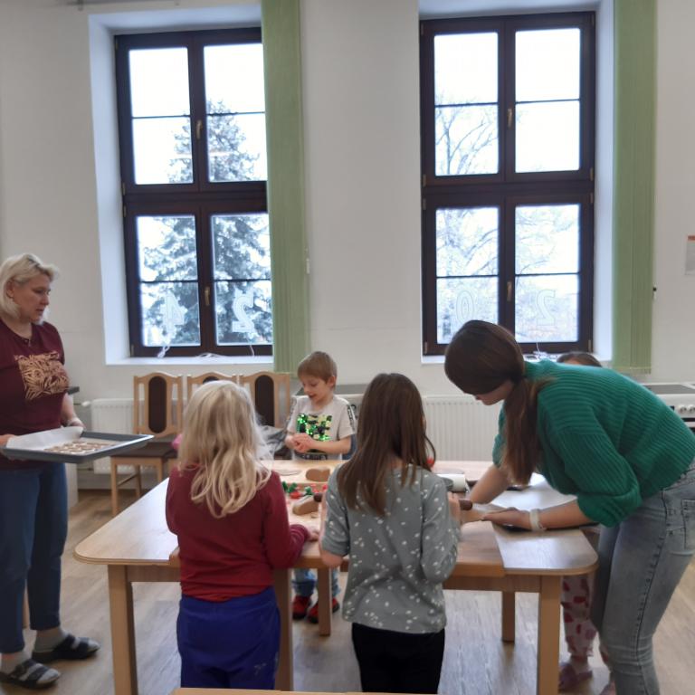Pečeme perníčky - přípravná třída, 25. 11. 2025