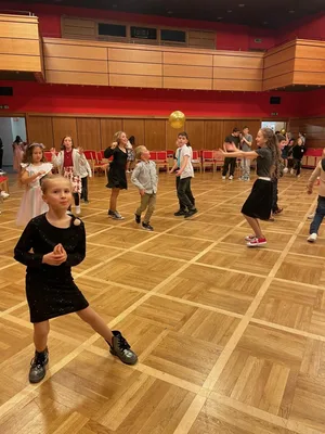 Školní ples v teniskách, 28. 11. 2025