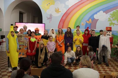 Adventní zastavení - Zpívání u stromečku a projekt Vitamíny, 11. 12. 2025