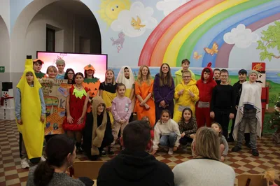 Adventní zastavení - Zpívání u stromečku a projekt Vitamíny, 11. 12. 2025